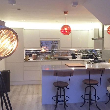Spacious 1 Bedroom Split Level Old Pub Conversion Tower Bridge Londres Exterior foto