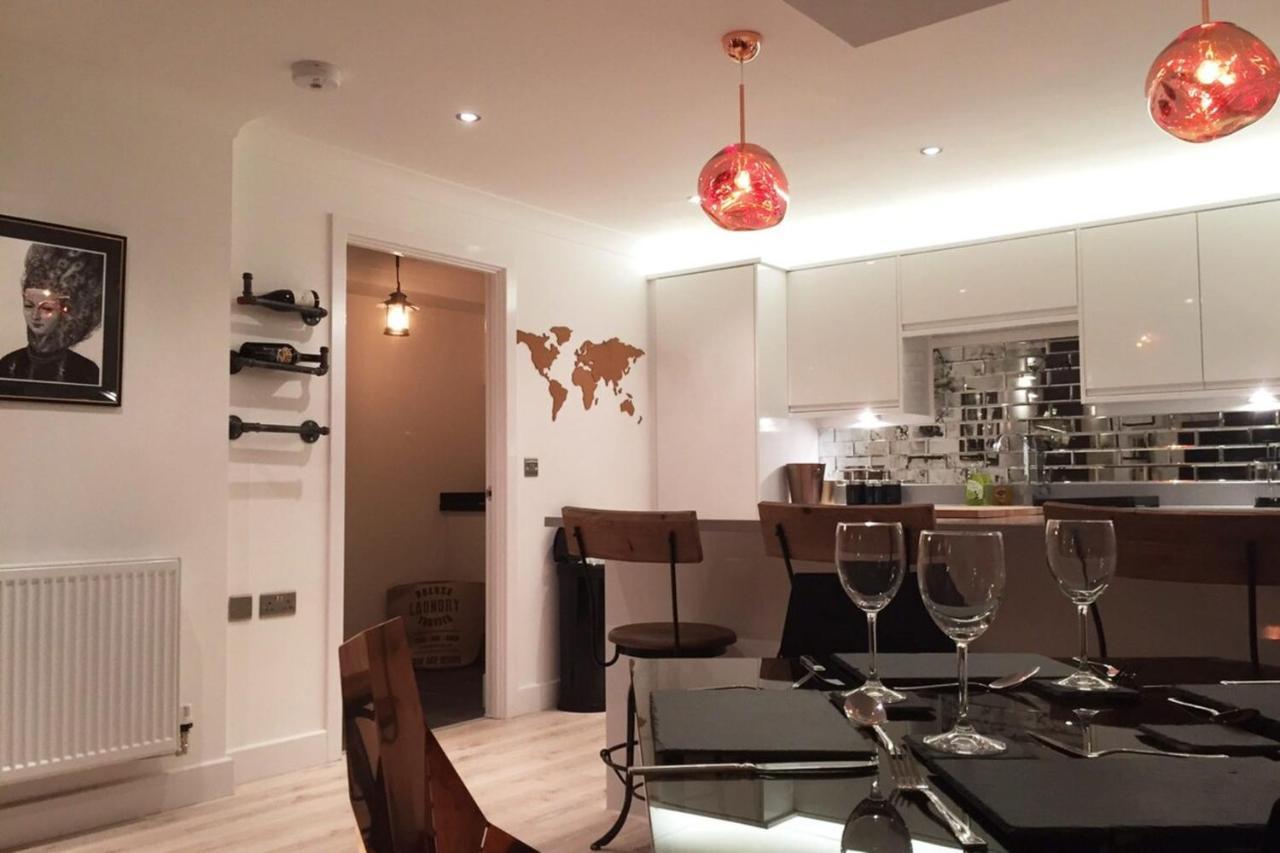 Spacious 1 Bedroom Split Level Old Pub Conversion Tower Bridge Londres Exterior foto