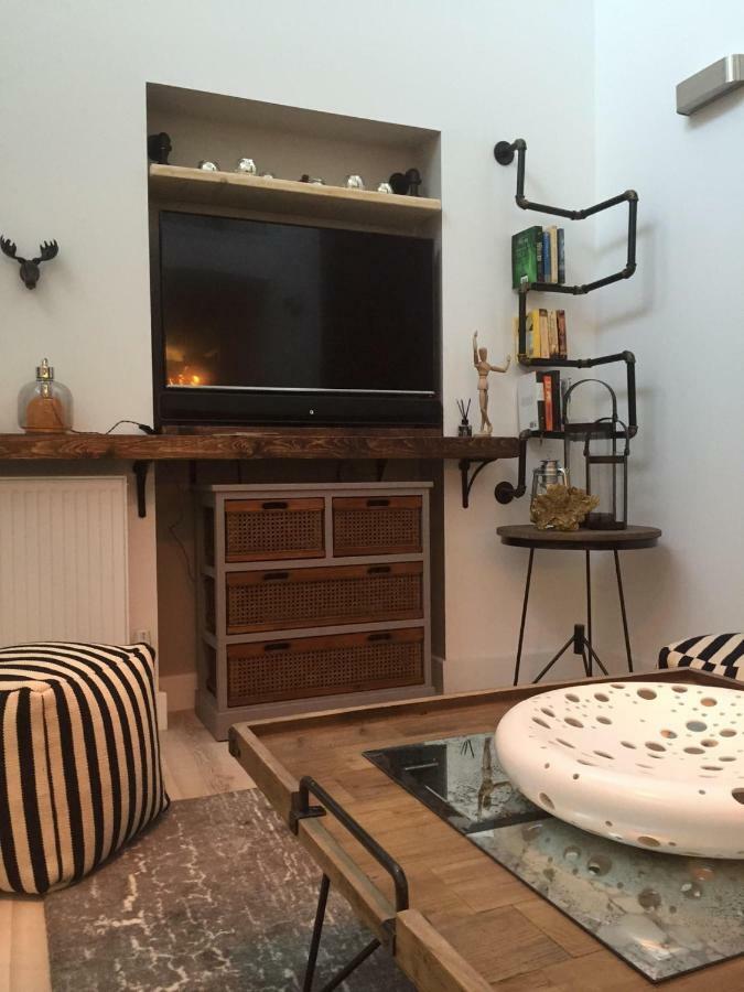Spacious 1 Bedroom Split Level Old Pub Conversion Tower Bridge Londres Exterior foto
